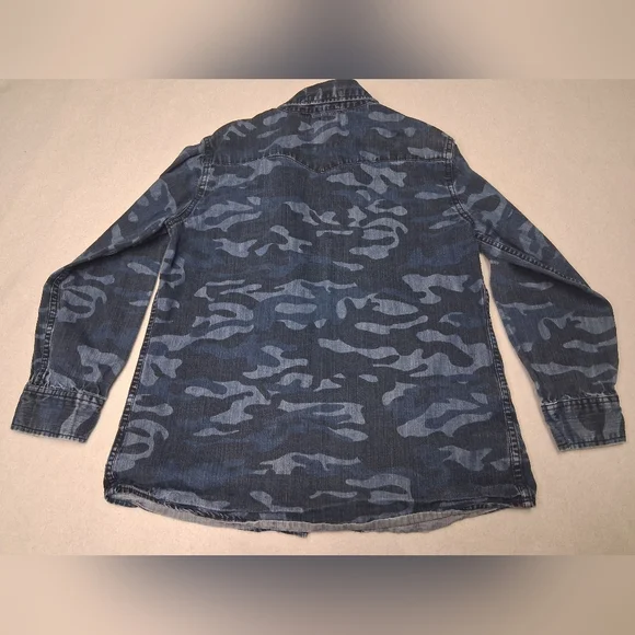 Levi's Blue Camo Denim Shirt - Picture 6 of 8